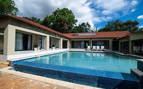 The Fine Line Lodge